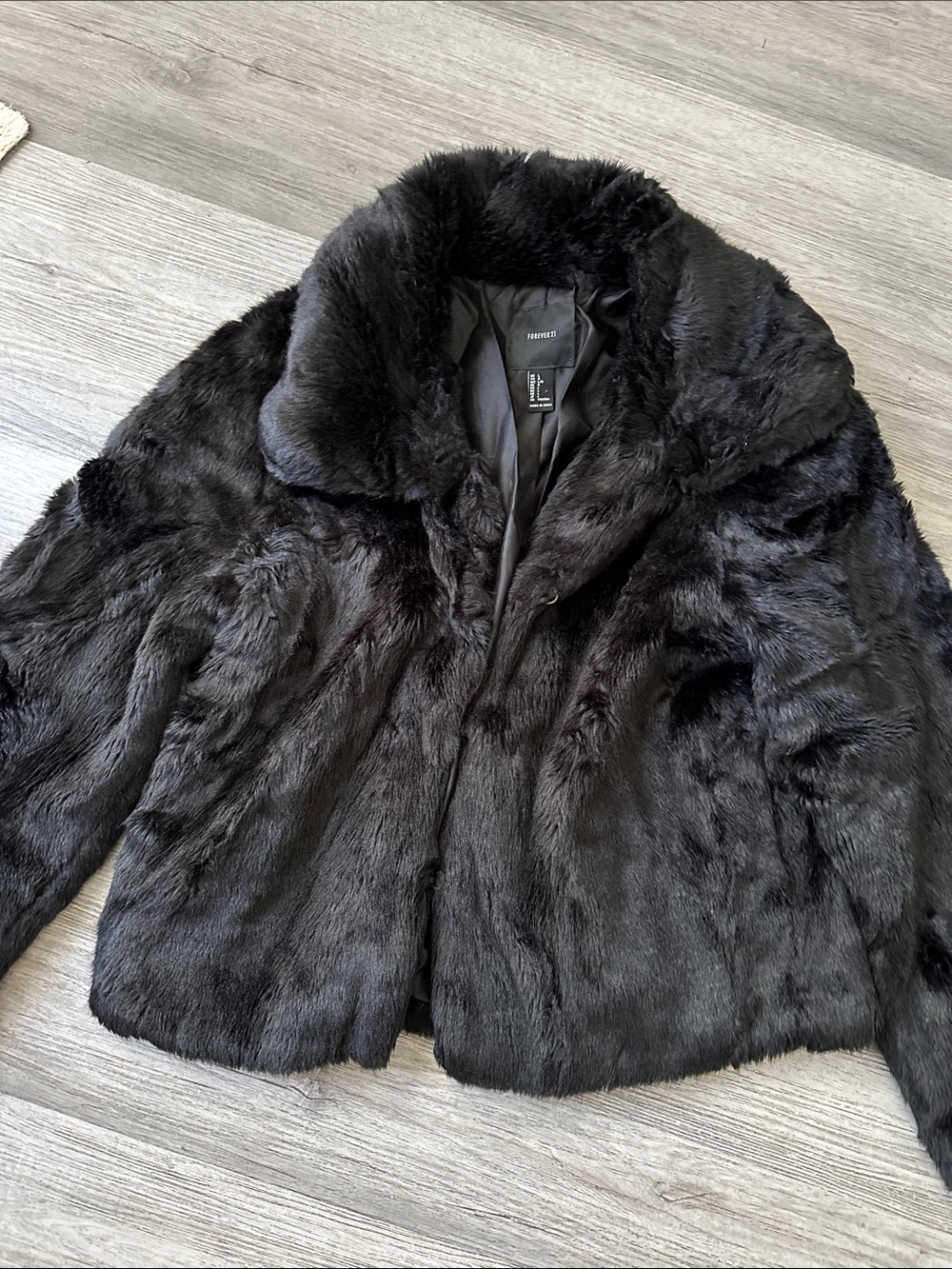 Forever 21 Black Faux Fur Teddy Jacket - Women's Plush Short Coat